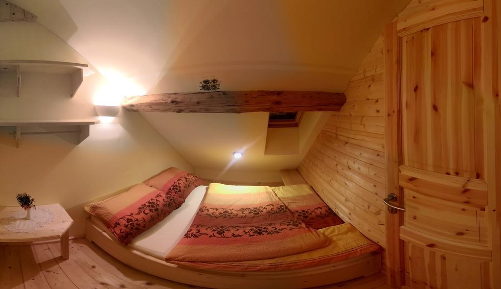 Guest House Kraljev Hrib Камнишка-Бистрица Номер фото