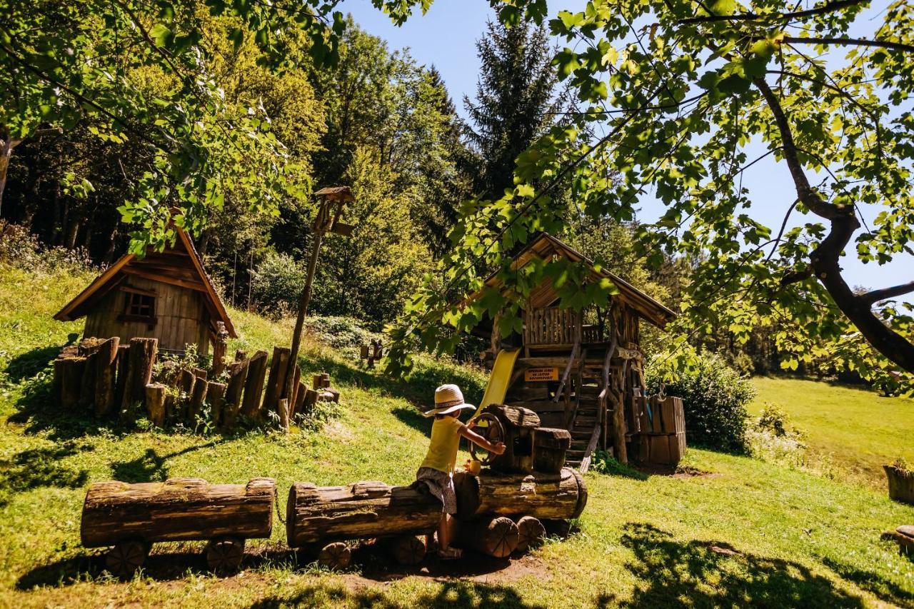 Guest House Kraljev Hrib Камнишка-Бистрица Экстерьер фото